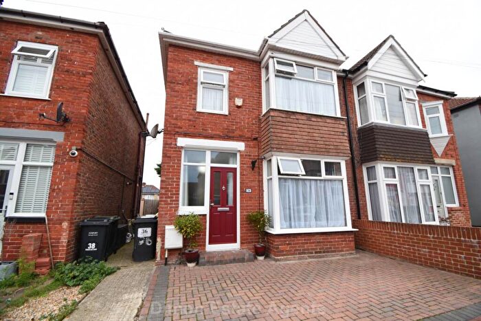 3 Bedroom Semi-Detached House For Sale In Kensington Road, Gosport, PO12
