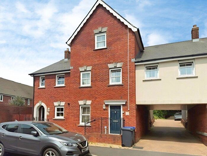3 Bedroom Terraced House For Sale In Avon Place, Salisbury, SP1