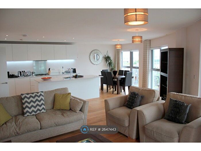 2 Bedroom Flat To Rent In Glenalmond Ave, Cambridge, CB2