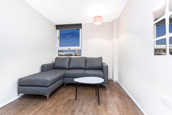 3 Bedroom Flat To Rent In Orde Hall Street, London, WC1N