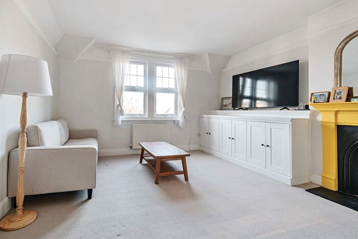 2 Bedroom Flat To Rent In Fourth Avenue, Hove, BN3