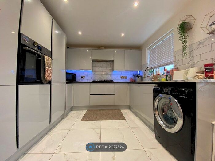 4 Bedroom Detached House To Rent In Ribes Close, Hampton Hargate, Peterborough, PE7