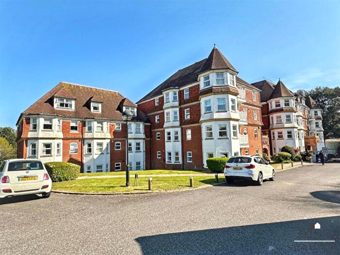 2 Bedroom Apartment For Sale In St. Annes Road, Eastbourne, BN21