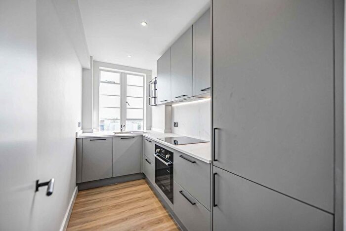 1 Bedroom Flat To Rent In Balham High Road, Balham, SW17