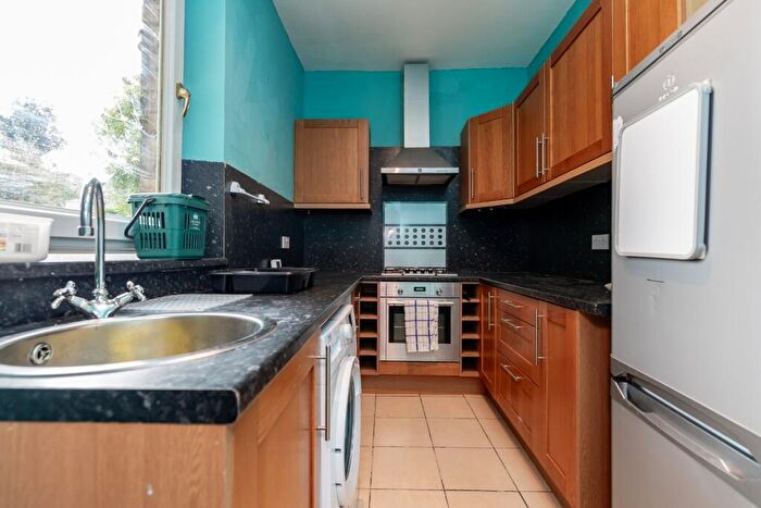 1 Bedroom Flat To Rent In Victoria Road, Torry, Aberdeen, AB11
