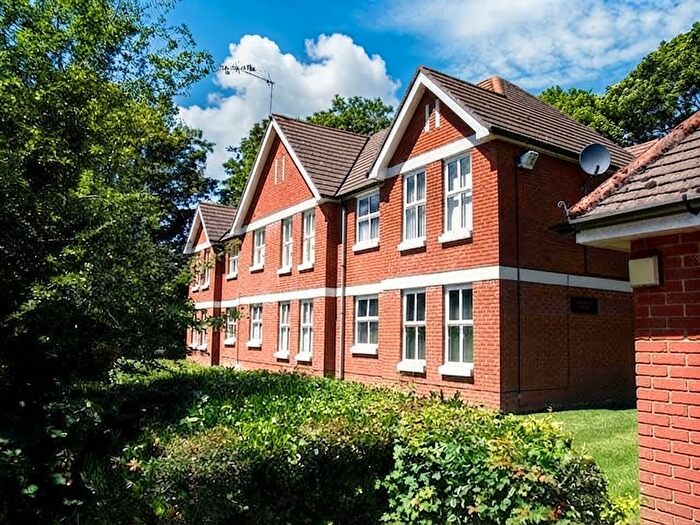 1 Bedroom Flat To Rent In Edinburgh Court, Southampton, SO15