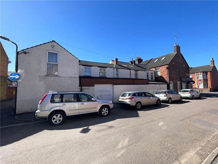 4 Bedroom End Of Terrace House For Sale In & A, Cambridge Street, Wolverton, MK12