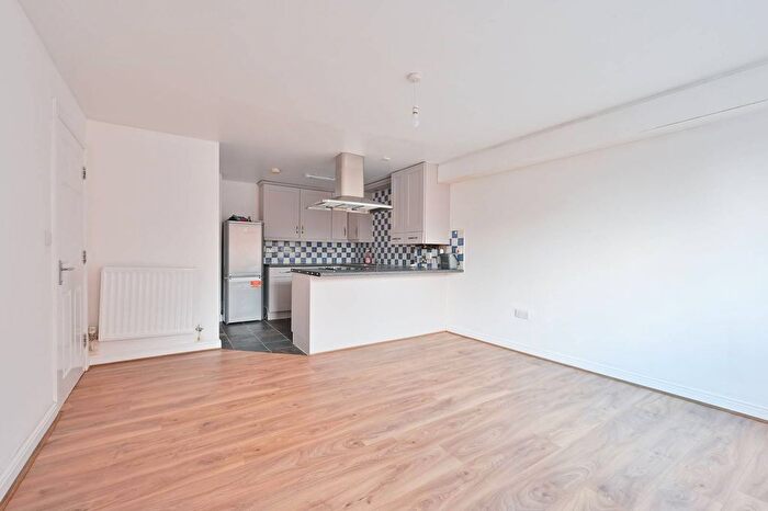 2 Bedroom Flat To Rent In Cassio Apartments, Watford, WD17