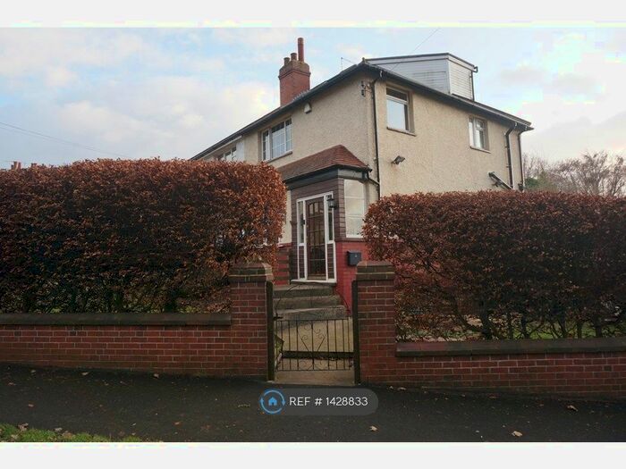 4 Bedroom Semi-Detached House To Rent In Copgrove Road, Leeds, LS8