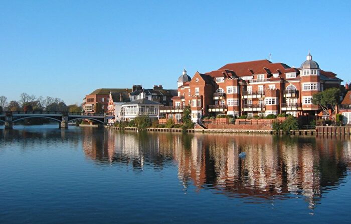 3 Bedroom Flat For Sale In King Stable Street, Eton, Berkshire, SL4