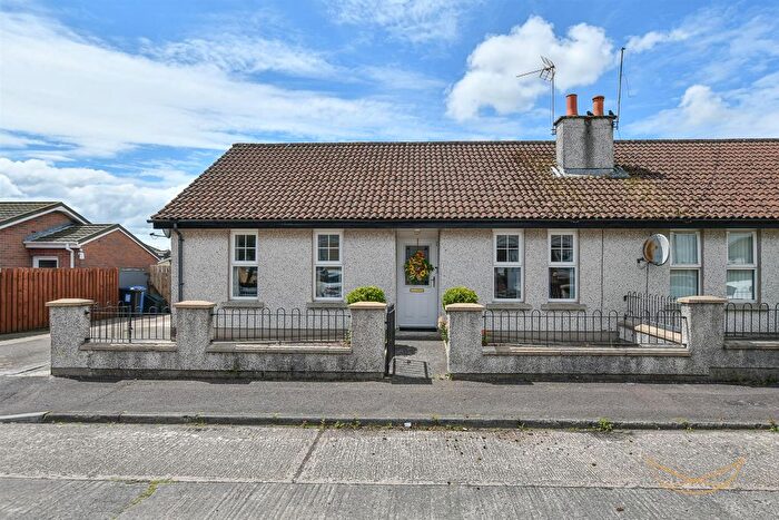 3 Bedroom Detached Bungalow For Sale In Hollybush Gardens, Ballyclare, BT39