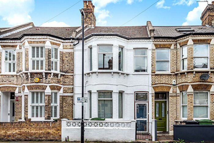 4 Bedroom Semi-Detached House To Rent In Kimberley Road, London, SW9