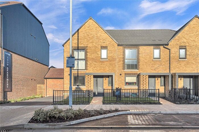 3 Bedroom Detached House For Sale In Whitecliff, Alkerden, Ebbsfleet Valley, DA10