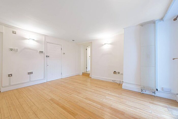 1 Bedroom Flat To Rent In College Mansions, Queen's Park, London, NW6