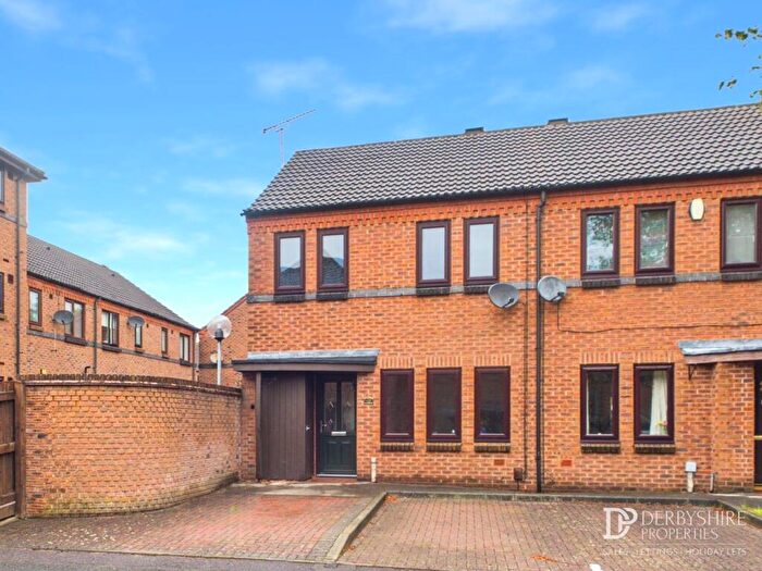 3 Bedroom End Of Terrace House For Sale In Etruria Gardens, Derby, DE1
