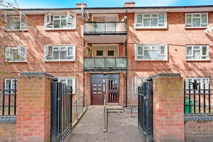 2 Bedroom Flat For Sale In Canberra Road, London, E6