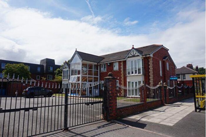 2 Bedroom Apartment To Rent In Dovedale Road, Liverpool, L18