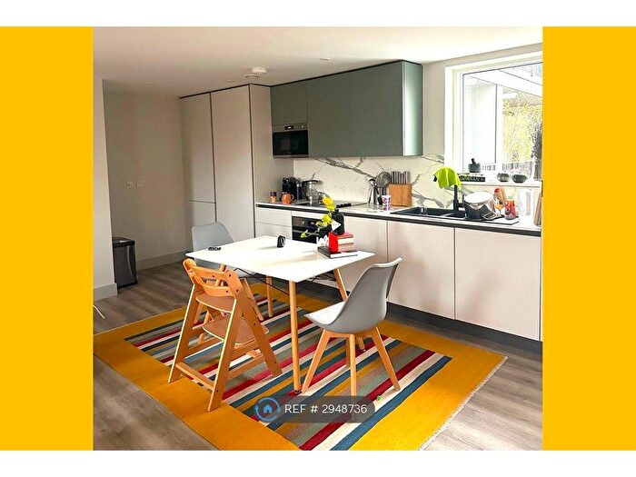 2 Bedroom Maisonette To Rent In Albion St, London, SE16
