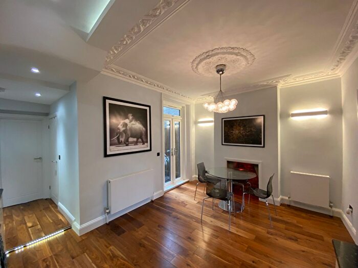 1 Bedroom Flat For Sale In Constantine Road, London, NW3