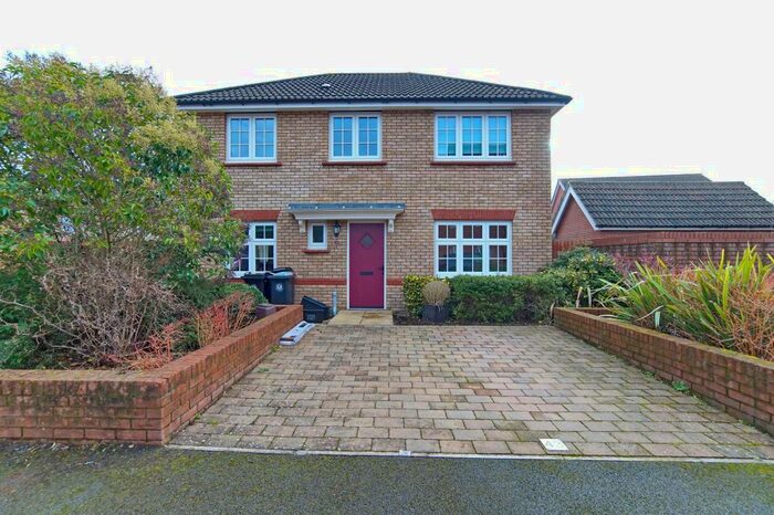 4 Bedroom Detached House To Rent In Leader Street, Cheswick Village, Bristol, BS16