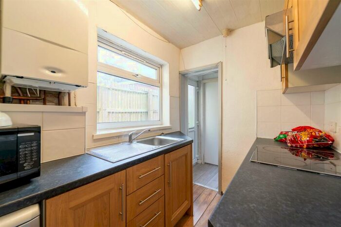 3 Bedroom House To Rent In Hope Place, Dawlish Road, Birmingham, B29