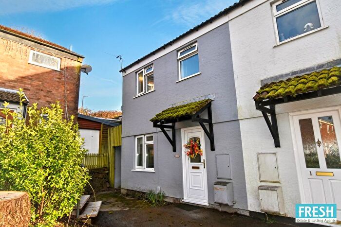 3 Bedroom Semi-Detached House For Sale In Cefn Celyn, Dunvant, Swansea, SA2