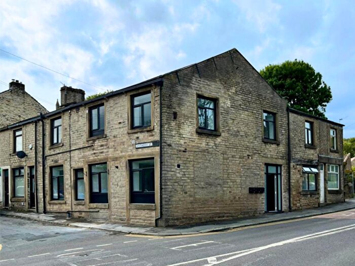 2 Bedroom Flat To Rent In Stamford Street, Mossley, OL5