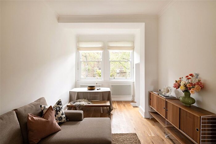 1 Bedroom Property For Sale In Kensington Park Road, London, W11