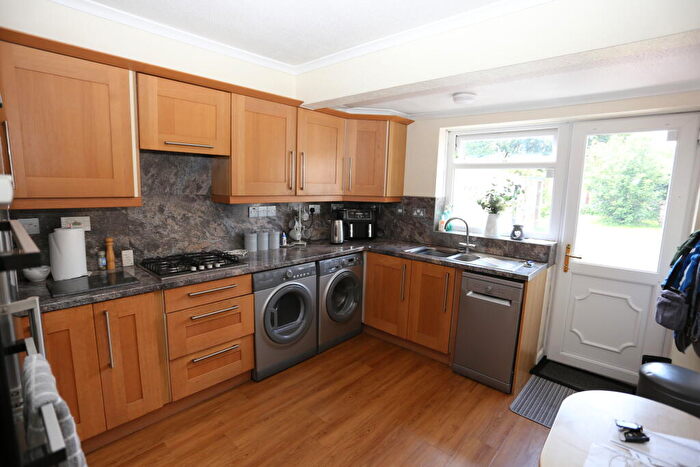 2 Bedroom Detached Bungalow For Sale In The Crescent, Earley, Reading, RG6