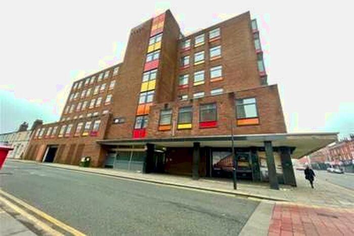 Flat To Rent In Bradshawgate, Bolton, BL1