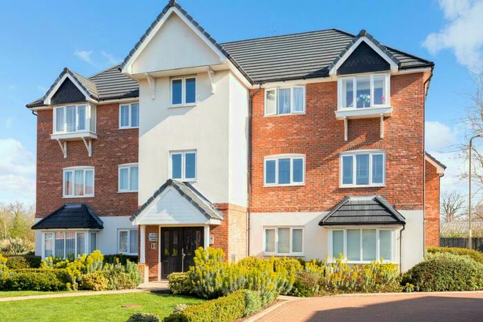 1 Bedroom Flat To Rent In Scholars Place, Walton On-Thames, KT12