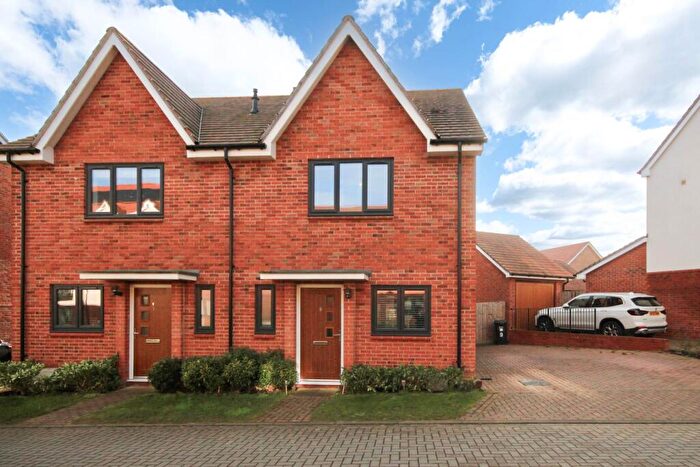 2 Bedroom Semi-Detached House For Sale In Glover Crescent, Reading, RG2