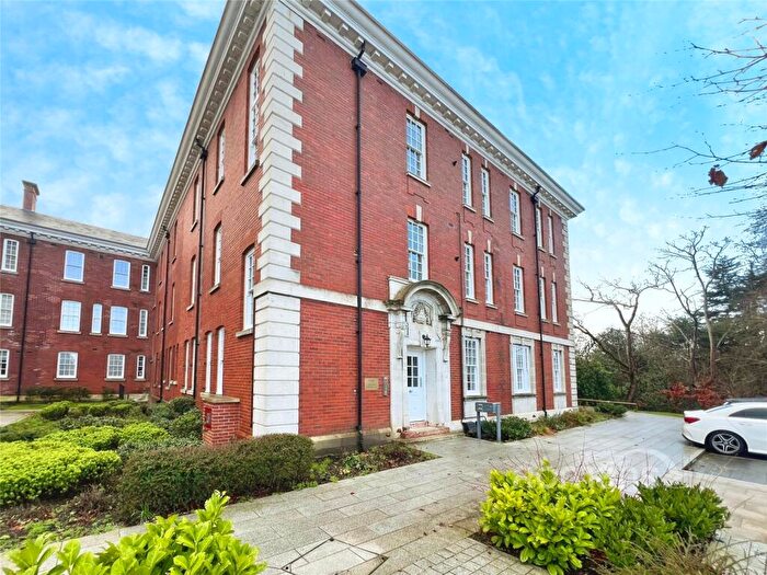 3 Bedroom Apartment For Sale In White Cross Place, Wellesley, Aldershot, GU11