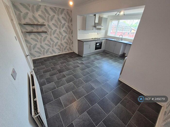 3 Bedroom End Of Terrace House To Rent In Penshurst Avenue, Hessle, HU13