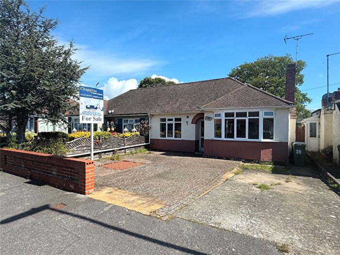 2 Bedroom Bungalow For Sale In Eastfield Avenue, Fareham, Hampshire, PO14