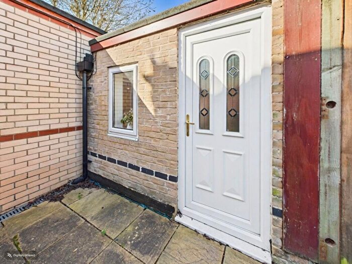 1 Bedroom Flat For Sale In Humberstone Road, Cambridge, CB4