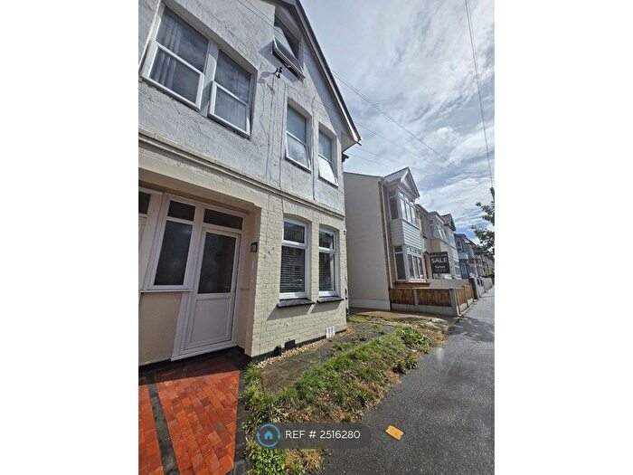 1 Bedroom Flat To Rent In Tintern Avenue, Westcliff-On-Sea, SS0