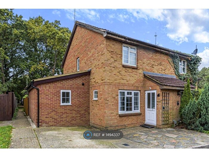 3 Bedroom Semi-Detached House To Rent In Erica Court, Woking, GU22