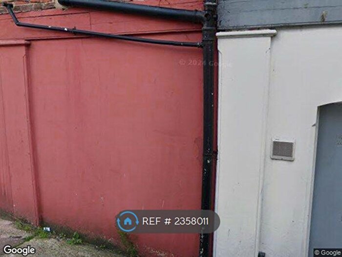 1 Bedroom Flat To Rent In Pier Street, Ventnor, PO38