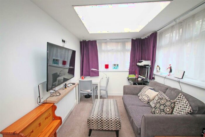 2 Bedroom Bungalow For Sale In Butts Cottages, London Road, Albourne, BN6