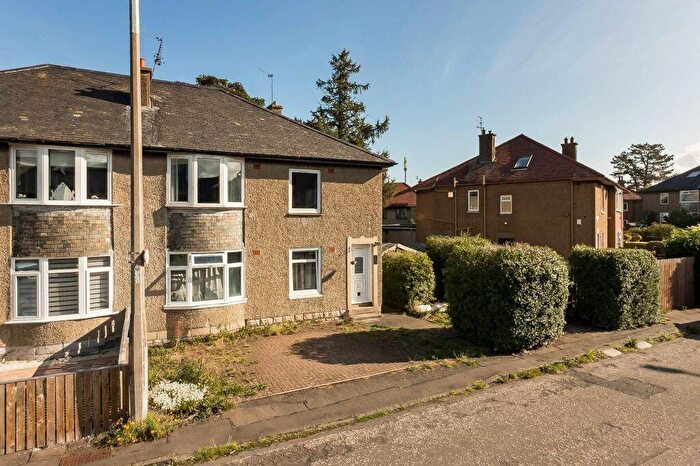3 Bedroom Flat For Sale In Colinton Mains Grove, Edinburgh, EH13