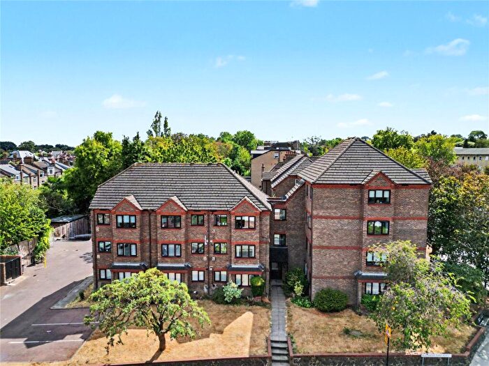 1 Bedroom Apartment For Sale In Caroline Close, Muswell Hill, London, N10