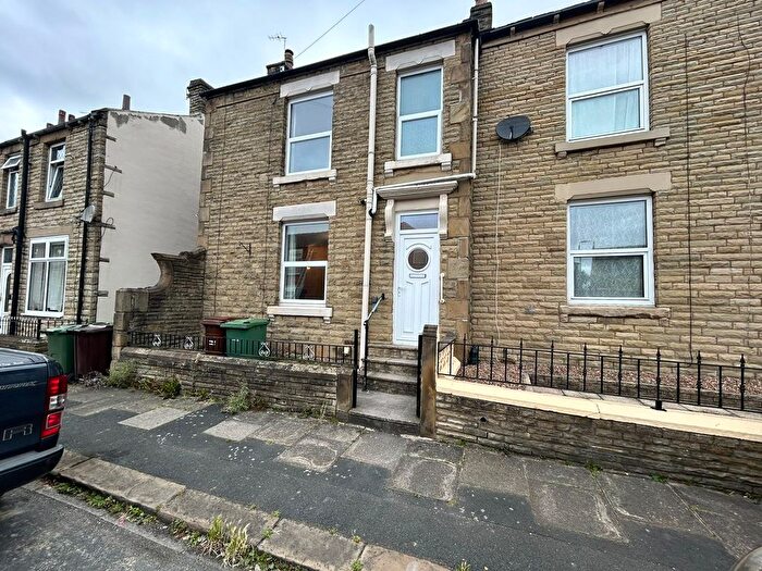 2 Bedroom End Of Terrace House To Rent In Wycliffe Street, Ossett, WF5
