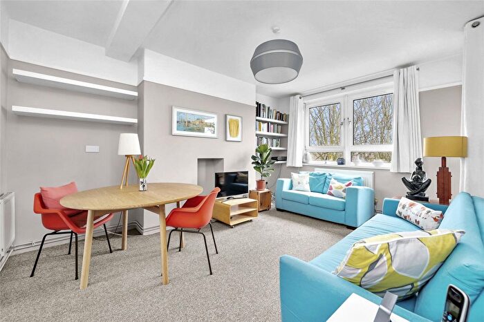 3 Bedroom Flat To Rent In Piggott House, Sewardstone Road, London, E2