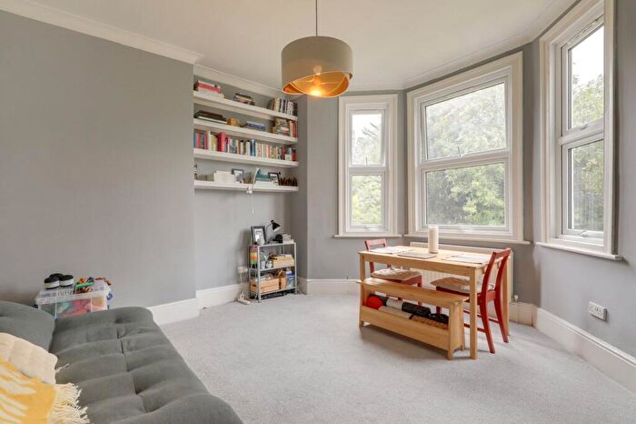 1 Bedroom Flat To Rent In Bargery Road, Catford, London, SE6