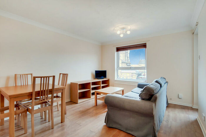 2 Bedroom Apartment To Rent In Manchester Road, London, E14
