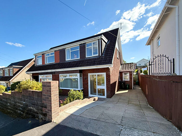 3 Bedroom Semi-Detached House For Sale In Hillside, Cwmdare, Aberdare, CF44