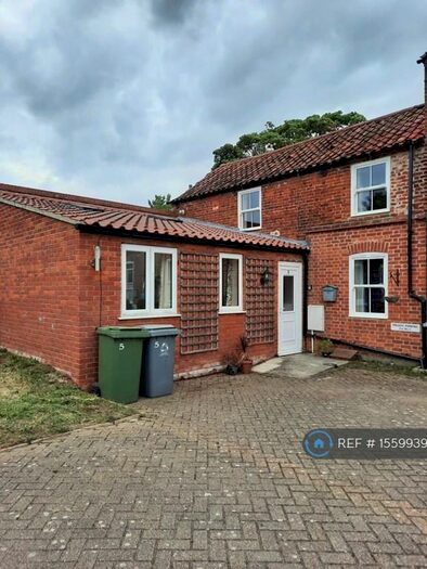 3 Bedroom Semi-Detached House To Rent In Red Lion Yard, Aylsham, NR11