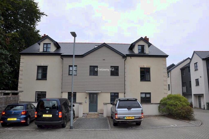 2 Bedroom Flat To Rent In College Green, Penryn, TR10