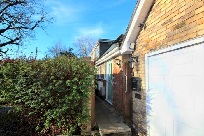 1 Bedroom Cottage To Rent In Hatch Road, Brentwood, Essex, CM15